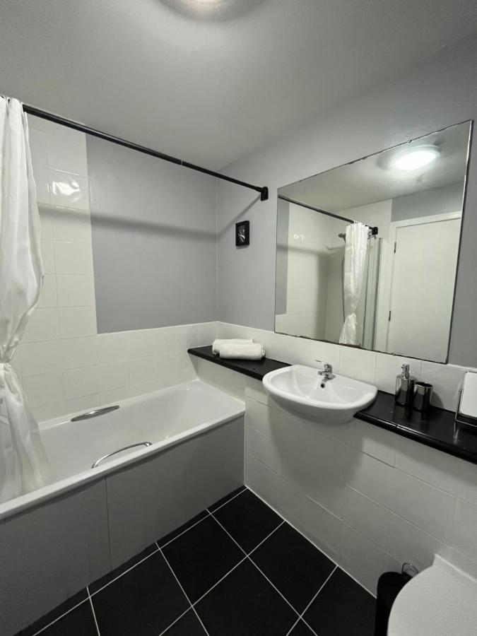 2 Bedroom Ground Floor Apartment 贝尔法斯特 外观 照片