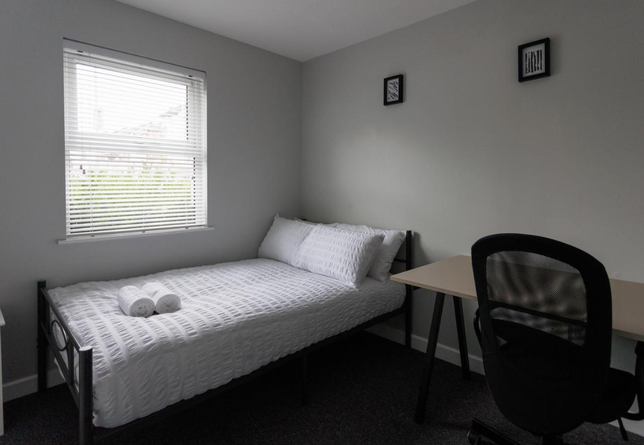 2 Bedroom Ground Floor Apartment 贝尔法斯特 外观 照片